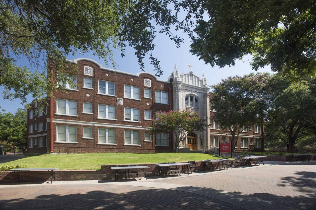 The full exterior view of Dubuis Hall at UIW reflects Joeris' blend of historic preservation and modern higher education construction,